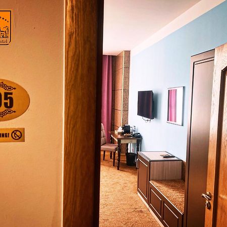 Hotel Shumon Duşanbe Dış mekan fotoğraf