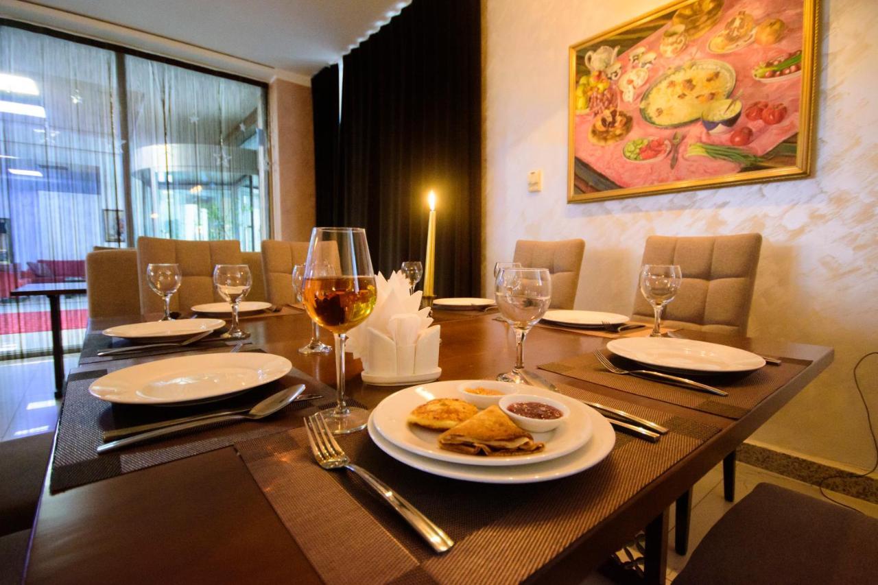 Hotel Shumon Duşanbe Dış mekan fotoğraf