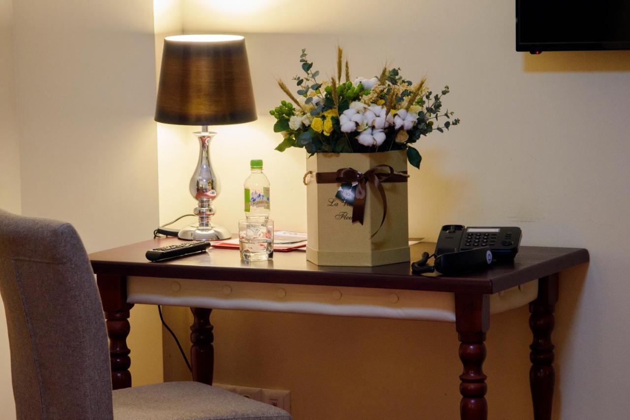 Hotel Shumon Duşanbe Dış mekan fotoğraf